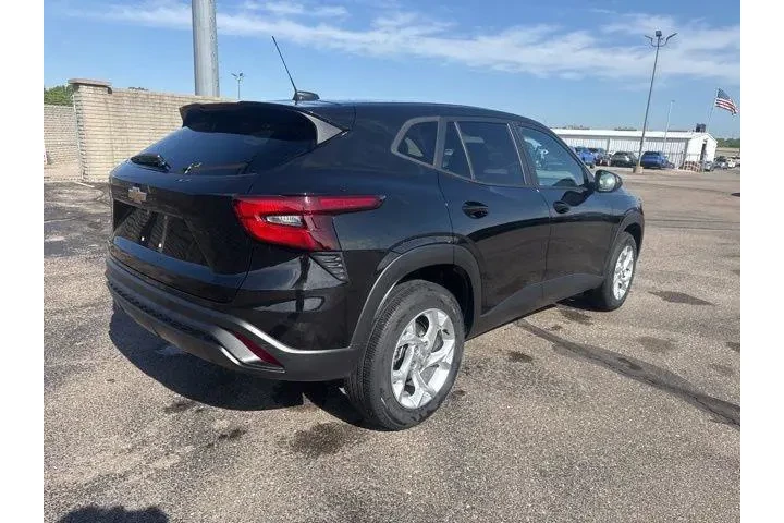 $21982 : Chevrolet Trax 2024 LS 4dr C image 7