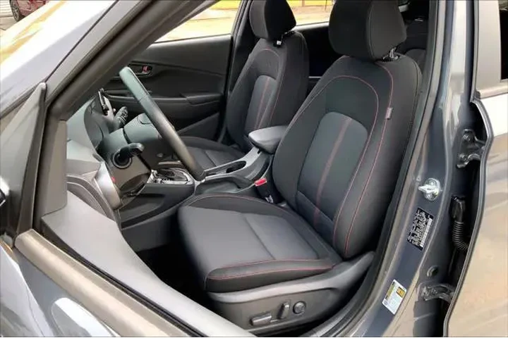 $23991 : Hyundai KONA 2023 N Line 4dr image 8