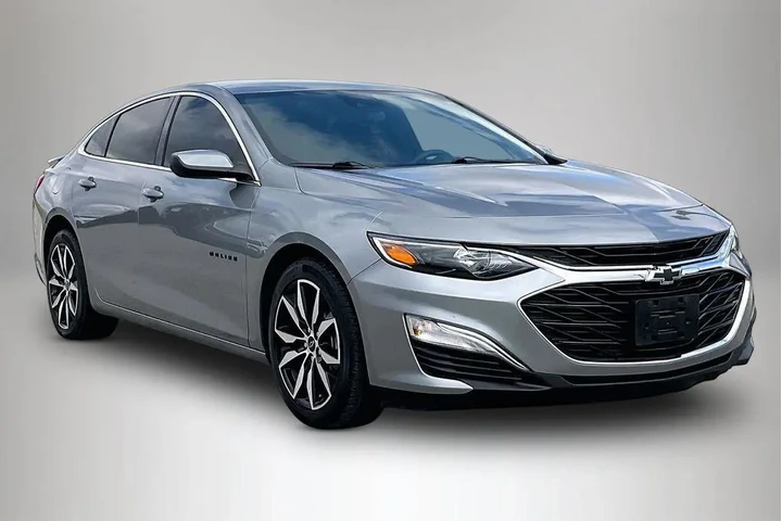 $27670 : Chevrolet Malibu 2024 RS 4dr image 1