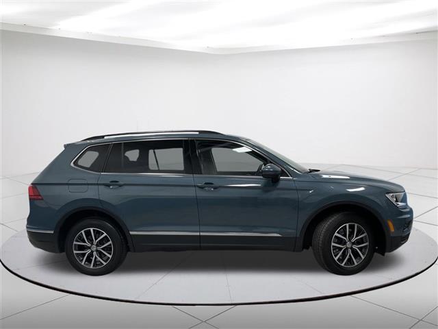 $19846 : Pre-Owned 2020 Tiguan 2.0T SE image 2