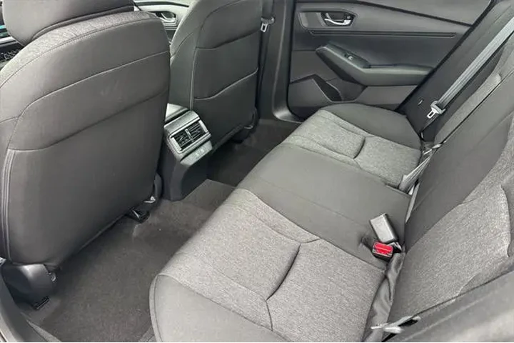 $26495 : Honda Accord 2025 LX 4dr Sed image 10