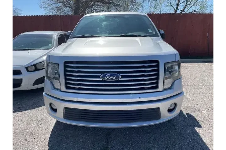 $16900 : Ford F-150 2011 4x4 Harley-D image 3