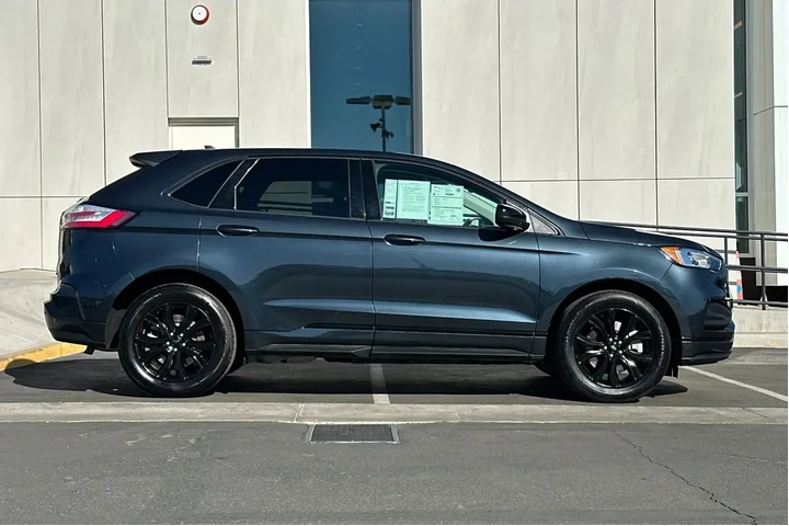 $21900 : Ford Edge 2022 AWD SE 4dr Cr image 2