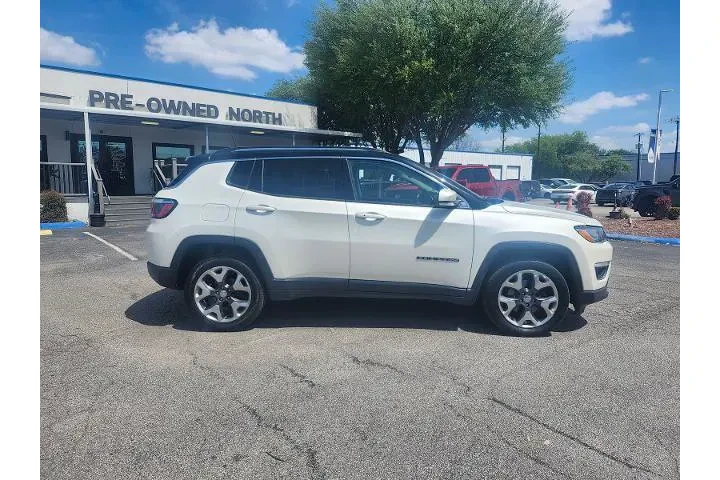 $15497 : Jeep Compass 2019 4X4 High A image 2