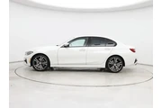 $27998 : BMW 3 Series 2022 330i 4dr S thumbnail