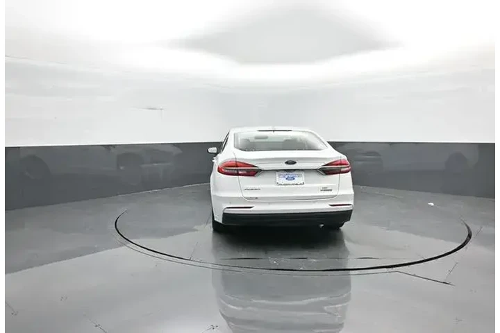 $13835 : Ford Fusion Hybrid 2019 SE 4 image 6