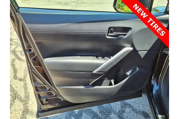 $23800 : Toyota Corolla Cross 2022 AW image 10