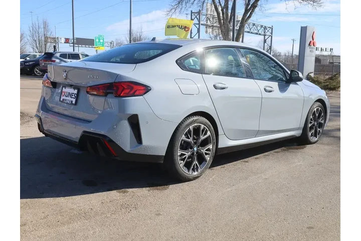$34977 : BMW 2 Series 2025 AWD 228 xD image 10