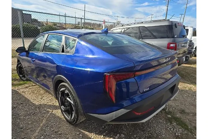 $21347 : Kia K4 2025 EX 4dr Sedan image 2