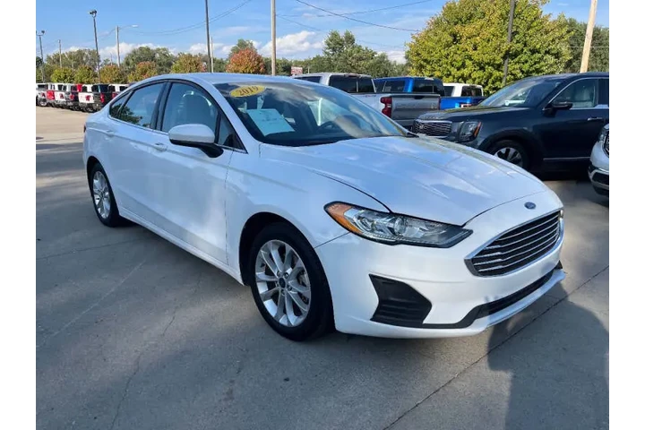 $10950 : 2019 Fusion SE image 4