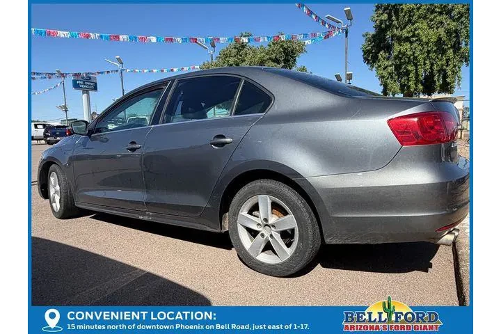 Volkswagen Jetta 2012 TDI 4d image 3
