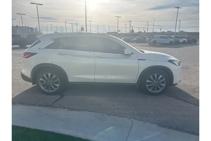 $28848 : INFINITI QX50 2022 AWD Essen image 4