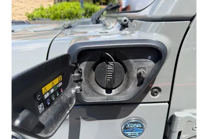 $32493 : Jeep Wrangler 2023 4x4 Rubic image 9