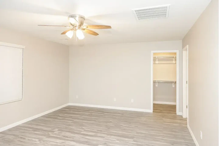 $1890 : Available 2Bedroom Apt  in LA image 4
