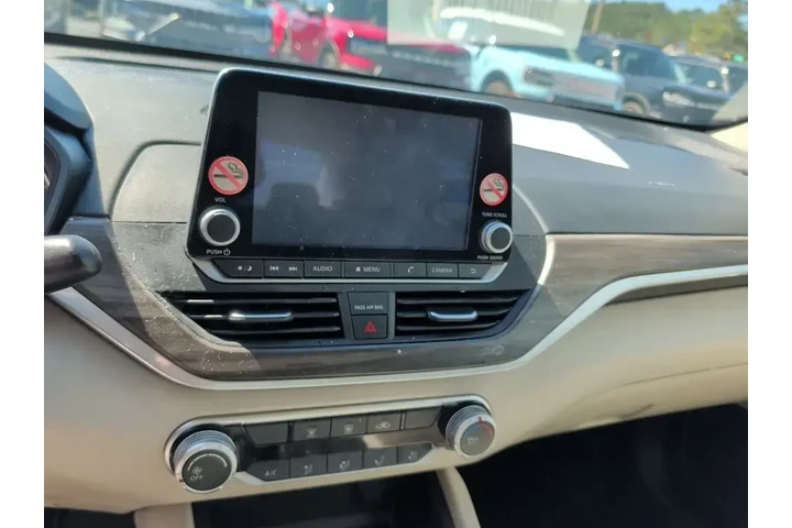 $17786 : Nissan Altima 2025 2.5 SV 4d image 9