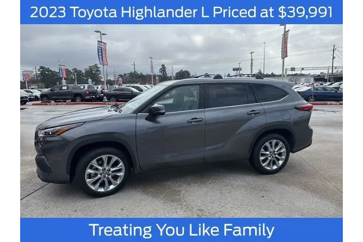 $39991 : Toyota Highlander 2023 LE 4d image 1
