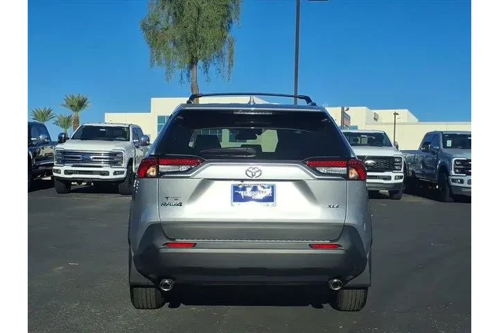 $32670 : Toyota RAV4 2025 XLE 4dr SUV image 5