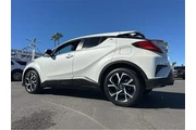 $12000 : Toyota C-HR 2018 XLE 4dr Cro thumbnail
