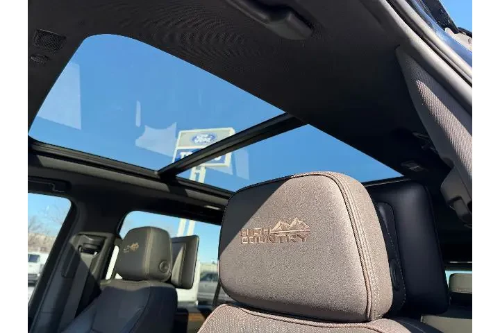 $37988 : Chevrolet Suburban 2021 4x4 image 4