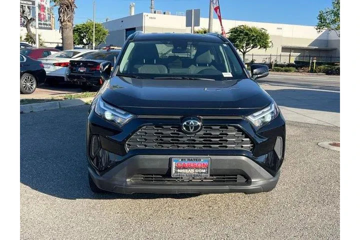 Toyota RAV4 2022 XLE 4dr SUV image 9