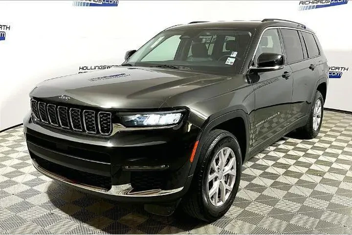 $24095 : Jeep Grand Cherokee L 2022 4 image 1