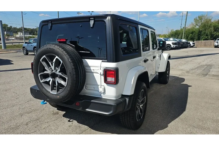 $30982 : Jeep Wrangler 2024 4x4 Willy image 6