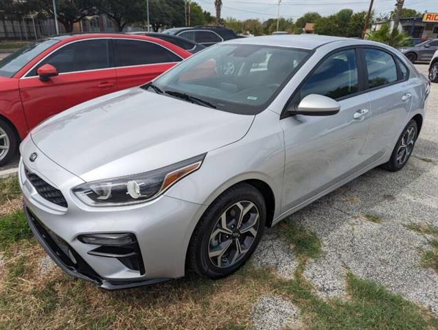 $13890 : 2021  Forte LXS image 1