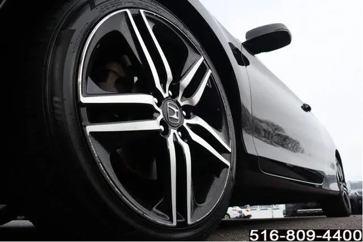 $18447 : Honda Accord 2017 Touring 2d image 6