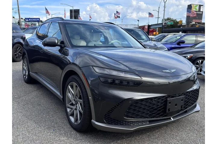 $31795 : Genesis GV60 2024 AWD Advanc image 3