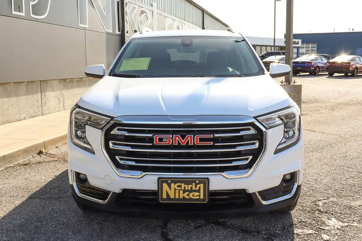 $23187 : 2024 Terrain AWD 4dr SLT image 2