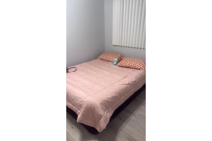 $1300 : Arriendo cuartos image 1