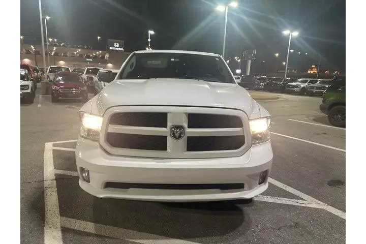 $13373 : Ram 1500 2017 4x2 Express 4d image 2