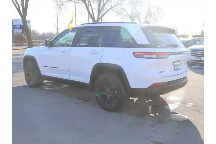 $27477 : Jeep Grand Cherokee 2024 4x4 image 6