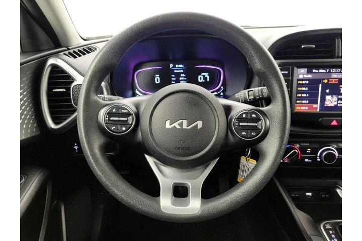 $16998 : Kia Soul 2023 LX 4dr Crossov image 10