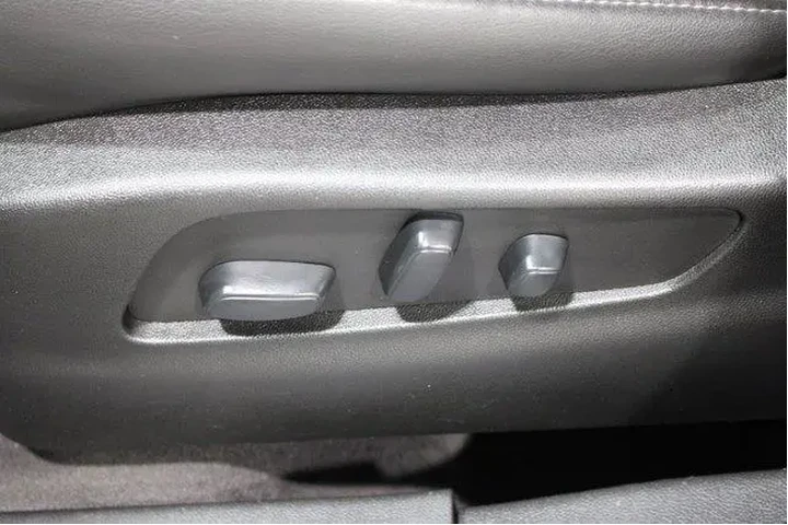 $23982 : Cadillac XT4 2021 Premium Lu image 5