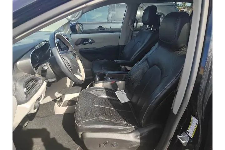 $23161 : Chrysler Pacifica Hybrid 201 image 8