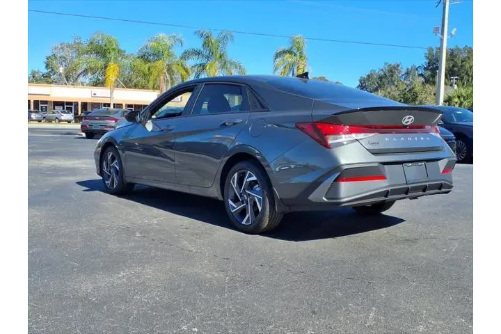 $21995 : Hyundai ELANTRA 2025 SEL Spo image 5
