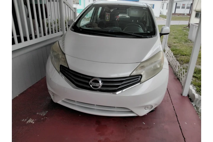 $3500 : Vendo nissan versa note image 5