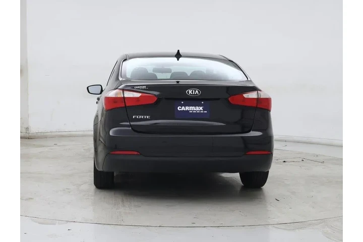 $14599 : Kia Forte 2016 LX 4dr Sedan image 6
