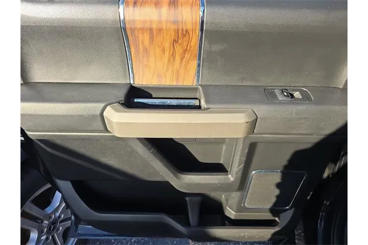 $26990 : Ford F-150 2018 4x4 Lariat 4 image 7