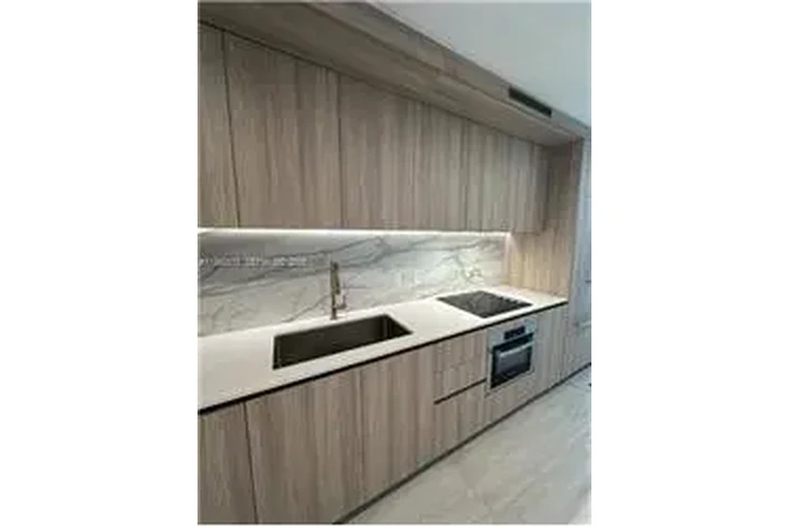 $6300 : Rental property with 1 bedro image 3