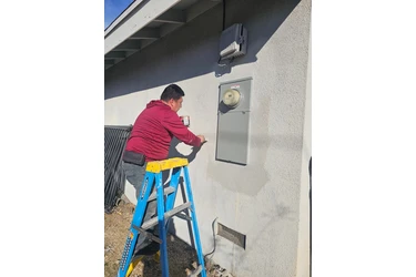 Electrician & Handyman en Riverside