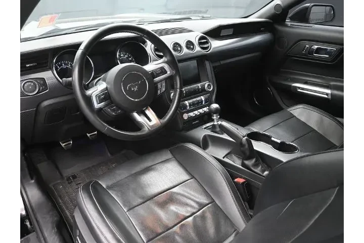 $27853 : Ford Mustang 2017 GT 2dr Fas image 9