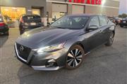 $15995 : 2019 Altima 2.5 SL thumbnail