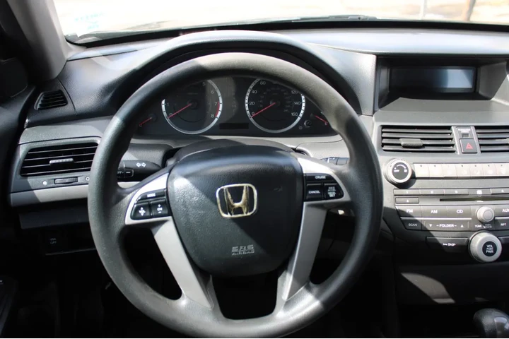 $9995 : 2010 Accord Sdn 4dr I4 Auto LX image 9