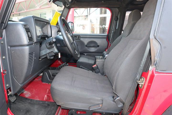 $15979 : 2004 Wrangler SE image 7