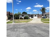 $1000 : 3 bedroom 2 bathroom casa thumbnail