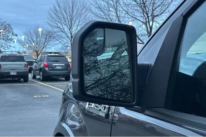 $32995 : Ford F-150 2020 4x4 XLT 4dr image 8