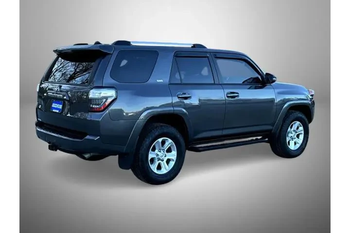 $33995 : Toyota 4Runner 2021 4x4 SR5 image 5