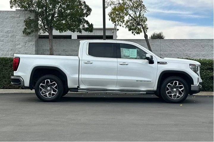 $38800 : GMC Sierra 1500 2022 4x2 SLT image 3